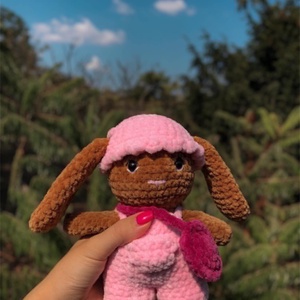 Panni, az öltöztethető horgolt amigurumi nyuszi � pihe-puha plüssjáték levehető ruhákkal - játék & sport - plüssállat & játékfigura - nyuszi - Meska.hu