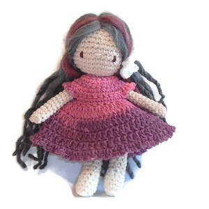 Majsa baba ruhatárral, kézzel készített öltöztethető baba díszdobozban. -  - Meska.hu