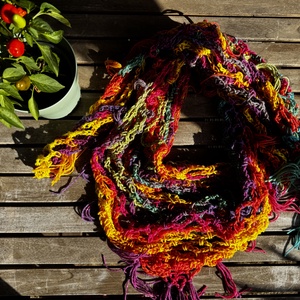 Első horgolt kendőm � DIY horgoló alkotócsomag - piros-sárga színben  - kellékek & szerszámok - szerszámok, eszközök - eszköz kötéshez, horgoláshoz - Meska.hu