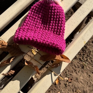 Kisbogyós horgolt sapka - pink, Ruha & Divat, Sál, Sapka, Kendő, Sapka, Horgolás, ? Kisbogyós sapka – puhaság és melegség egy kis játékossággal ?

Egy igazán szerethető, meleg és pu..., MESKA