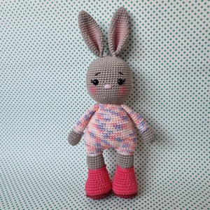 Horgolt rózsaszín színátmenetes nyúl amigurumi - Meska.hu
