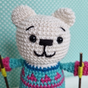 Horgolt síelő jegesmedve amigurumi - játék & sport - plüssállat & játékfigura - maci - Meska.hu