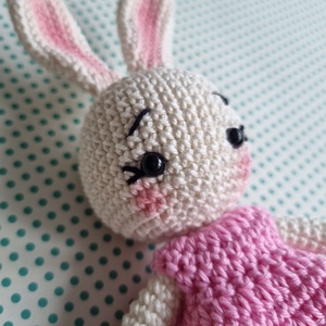 Horgolt nyuszi amigurumi rózsaszín ruhában - játék & sport - plüssállat & játékfigura - nyuszi - Meska.hu