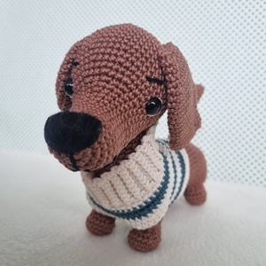 Horgolt tacskó amigurumi - játék & sport - plüssállat & játékfigura - kutya - Meska.hu