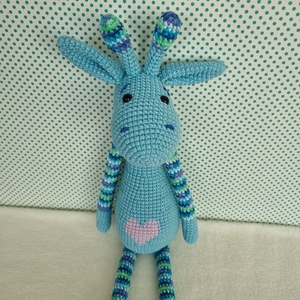 Horgolt kék szíves zsiráf amigurumi - játék & sport - plüssállat & játékfigura - zsiráf - Meska.hu