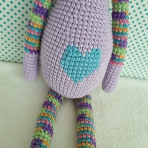 Horgolt lila szíves zsiráf amigurumi - játék & sport - plüssállat & játékfigura - zsiráf - Meska.hu
