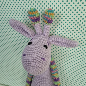 Horgolt lila szíves zsiráf amigurumi - játék & sport - plüssállat & játékfigura - zsiráf - Meska.hu