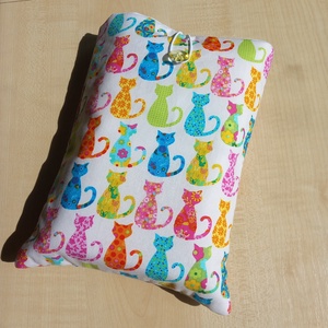 Pufi, puha cicás könyvtok gombbal - Meska.hu