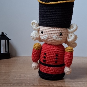 Horgolt Diótörő figura - karácsony, Karácsony, Karácsonyi lakásdekoráció, Karácsonyi manók, figurák, Horgolás, MESKA