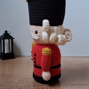 Horgolt Diótörő figura - karácsony - karácsony - karácsonyi lakásdekoráció - karácsonyi manók, figurák - Meska.hu