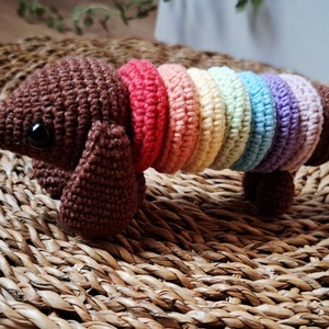 Horgolt tacskó készségfejlesztő játék - játék & sport - készségfejlesztő és logikai játék - oktató játékok - Meska.hu