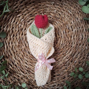 Horgolt mini virágcsokor  - piros tulipán - Meska.hu