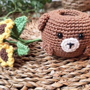 Horgolt virág - napraforgó csokor macis kaspóban - otthon & életmód - virágdekoráció - virágdíszek - virágdísz kaspóban - Meska.hu