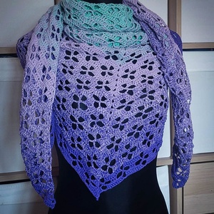 Levendulamező horgolt nagy csipke kendő - ruha & divat - sál, sapka, kendő - vállkendő - Meska.hu