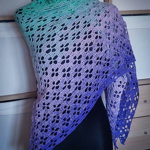 Levendulamező horgolt nagy csipke kendő - ruha & divat - sál, sapka, kendő - vállkendő - Meska.hu