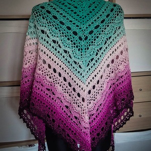 Hajnali vadvirág puha horgolt csipke kendő, Ruha & Divat, Sál, Sapka, Kendő, Vállkendő, Horgolás, MESKA