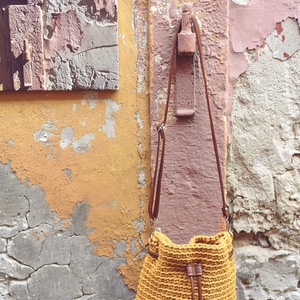 Horgolt crossbody táska - táska & tok - kézitáska & válltáska - vállon átvethető táska - Meska.hu