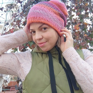 Ki-be fordítható, sz�n�tmenetes női sapka - ruha & divat - sál, sapka, kendő - sapka - Meska.hu