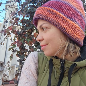 Ki-be fordítható, sz�n�tmenetes női sapka - ruha & divat - sál, sapka, kendő - sapka - Meska.hu