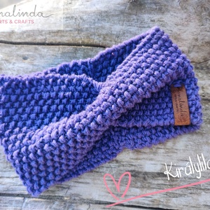 Királylila kötött fejp�nt  - Meska.hu