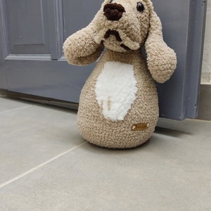 Horgolt kutya ajtókitámasztó - otthon & életmód - dekoráció - ajtó- és ablak dekoráció - ablakdísz - Meska.hu