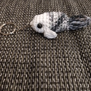 Kicsi horgolt halacska  - játék & sport - plüssállat & játékfigura - hal - Meska.hu