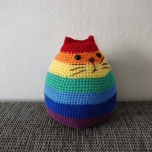 Szivárvány színű ajtókitámasztó cica - otthon & életmód - dekoráció - ajtó- és ablak dekoráció - ablakdísz - Meska.hu