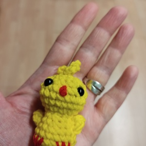 Kicsi horgolt csibe - Meska.hu