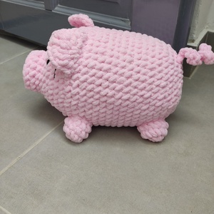 Ajtókitámasztó dagi malac, Otthon & Életmód, Dekoráció, Ajtó- és ablak dekoráció, Ablakdísz, Horgolás, MESKA