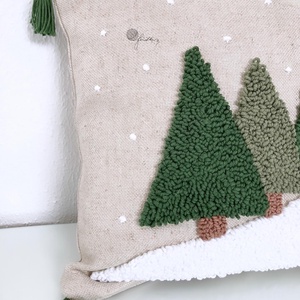Téli  fenyők díszpárna  - karácsony - karácsonyi lakásdekoráció - karácsonyi lakásdíszek - Meska.hu
