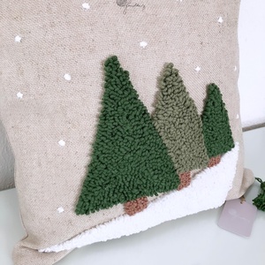 Téli  fenyők díszpárna  - karácsony - karácsonyi lakásdekoráció - karácsonyi lakásdíszek - Meska.hu