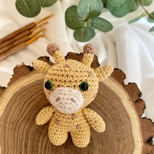 Horgolt zsiráf babajáték, Játék & Sport, Plüssállat & Játékfigura, Zsiráf, Horgolás, Varrás, MESKA