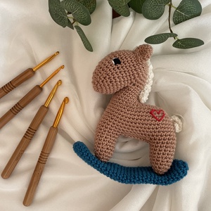 Horgolt hintaló, Játék & Sport, Plüssállat & Játékfigura, Ló, Horgolás, Varrás, MESKA