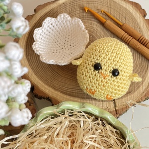 Horgolt Kiscsibe tojáshéjjal - játék & sport - plüssállat & játékfigura - más figura - Meska.hu