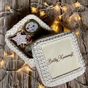 Karácsonyi, horgolt tároló - ekrü - karácsony - karácsonyi ajándékozás - karácsonyi ajándékcsomagolás - Meska.hu