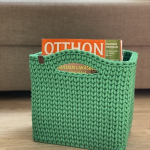 Horgolt újságtartó kosár - fűzöld - otthon & életmód - tárolás & rendszerezés - újságtartó - Meska.hu