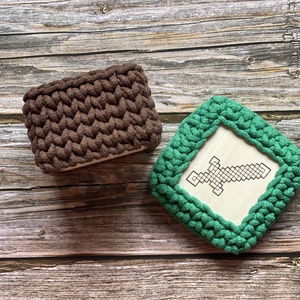 Horgolt doboz - Minecraft - baba - mama - babaszobabútor - játéktároló - Meska.hu