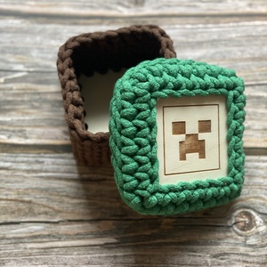 Horgolt doboz - Minecraft - baba - mama - babaszobabútor - játéktároló - Meska.hu