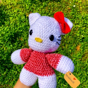 Hello Kitty nagy méretű horgolt plüss játék - játék & sport - plüssállat & játékfigura - cica - Meska.hu
