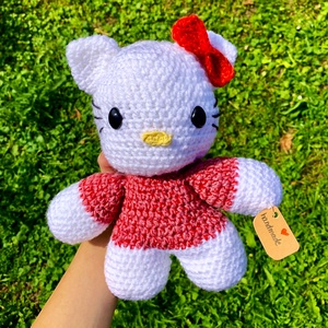 Hello Kitty nagy méretű horgolt plüss játék, Játék & Sport, Plüssállat & Játékfigura, Cica, Horgolás, Varrás, MESKA