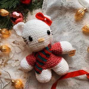 Karácsonyi Hello Kitty nagy méretű horgolt plüss játék - Meska.hu