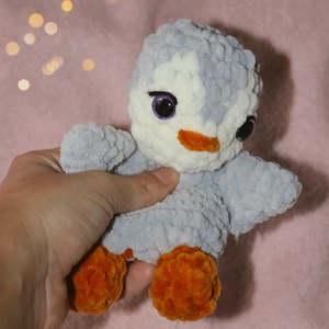 Horgolt pingvin alvóka plüss babáknak - játék & sport - 3 éves kor alattiaknak - alvóka & rongyi - Meska.hu