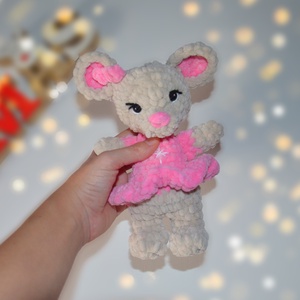 Horgolt téli ruhás egérke plüss - játék & sport - plüssállat & játékfigura - egér - Meska.hu