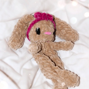 Horgolt nyuszi alvóka plüss - Meska.hu