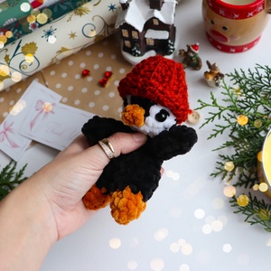 Horgolt pingvin alvóka sapkában - játék & sport - plüssállat & játékfigura - plüss mesefigurák - Meska.hu