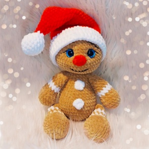 Horgolt mikulás sapkás karácsonyi mézi plüss, Játék & Sport, Plüssállat & Játékfigura, Plüss mesefigurák, Horgolás, MESKA