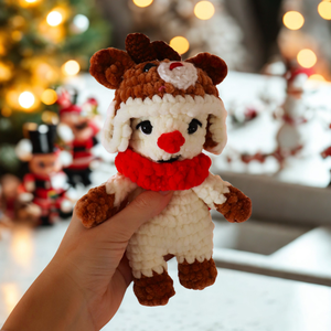 Horgolt karácsonyi hóember plüss rénszarvasos sapkában, Játék & Sport, Plüssállat & Játékfigura, Plüss mesefigurák, Horgolás, MESKA
