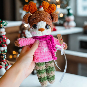 Horgolt nagy karácsonyi őzike plüss gyerekeknek, Játék & Sport, Plüssállat & Játékfigura, Plüss mesefigurák, Horgolás, MESKA