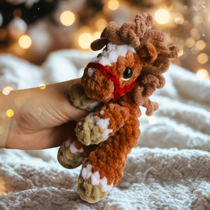 Horgolt kis paci alvóka plüss gyerekeknek - játék & sport - plüssállat & játékfigura - ló - Meska.hu