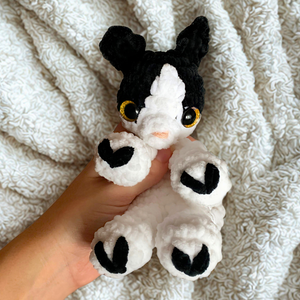 Horgolt aranyos cica plüss alvóka gyerekeknek - játék & sport - plüssállat & játékfigura - cica - Meska.hu